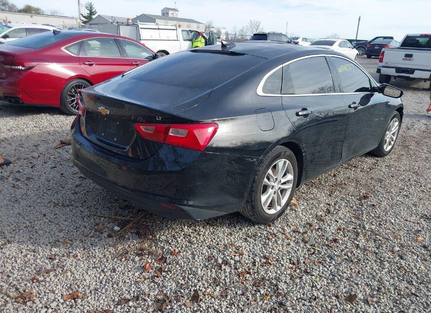 Photo 4 of 2016 Chevrolet Malibu 1LT (VIN 1G1ZE5ST6GF192909)
