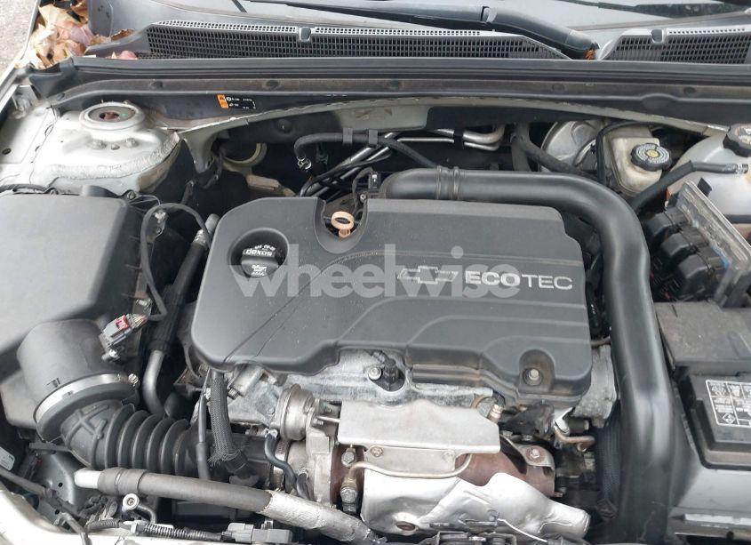 Photo 10 of 2016 Chevrolet Malibu 1LT (VIN 1G1ZE5ST6GF202841)