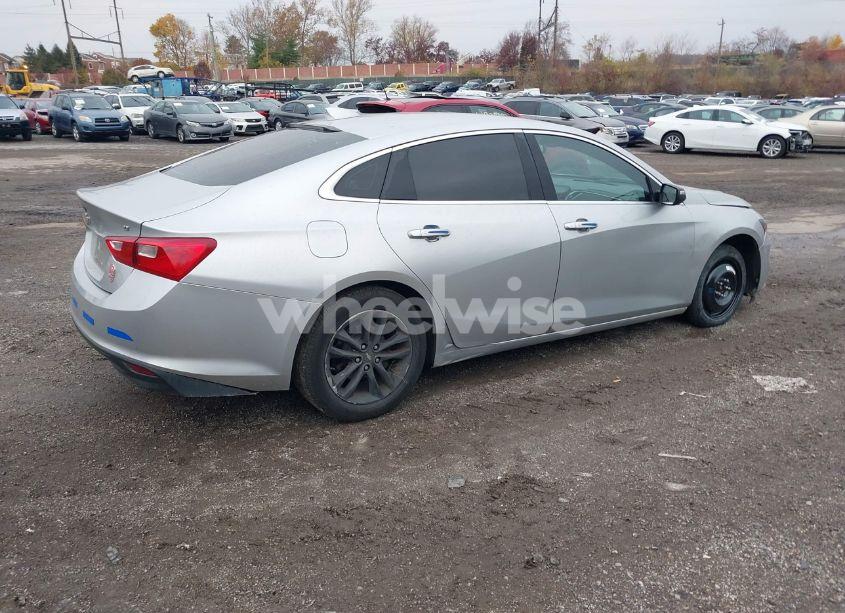 Photo 4 of 2016 Chevrolet Malibu 1LT (VIN 1G1ZE5ST6GF202841)