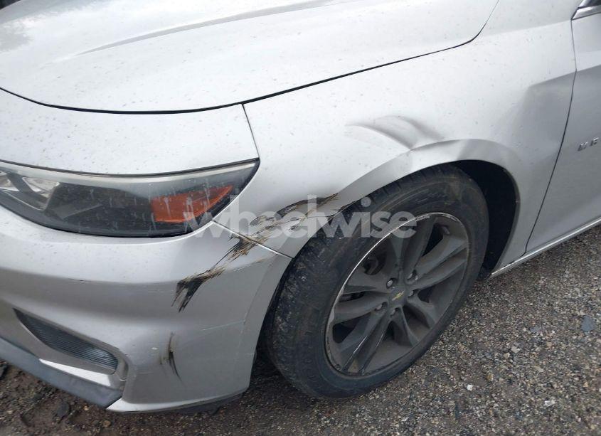 Photo 6 of 2016 Chevrolet Malibu 1LT (VIN 1G1ZE5ST6GF202841)