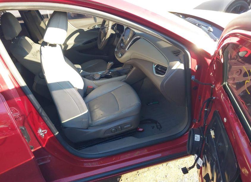 Photo 5 of 2016 Chevrolet Malibu 1LT (VIN 1G1ZE5ST6GF213581)