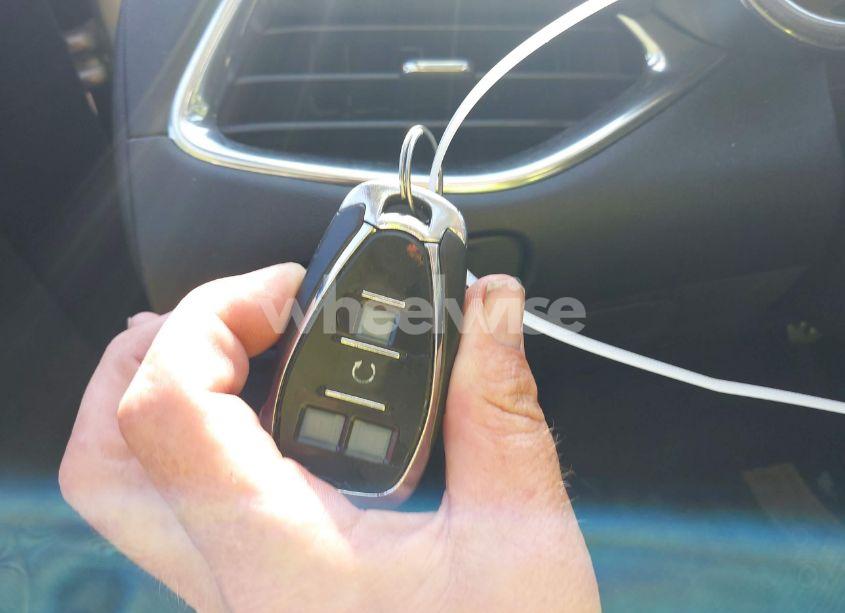 Photo 11 of 2016 Chevrolet Malibu 1LT (VIN 1G1ZE5ST6GF228128)