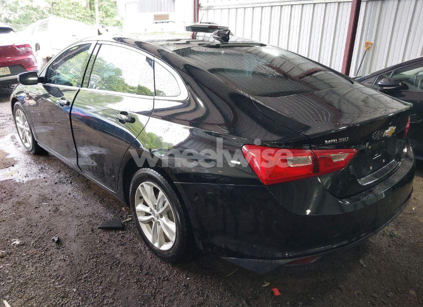 Photo 3 of 2016 Chevrolet Malibu LT (VIN 1G1ZE5ST6GF240621)