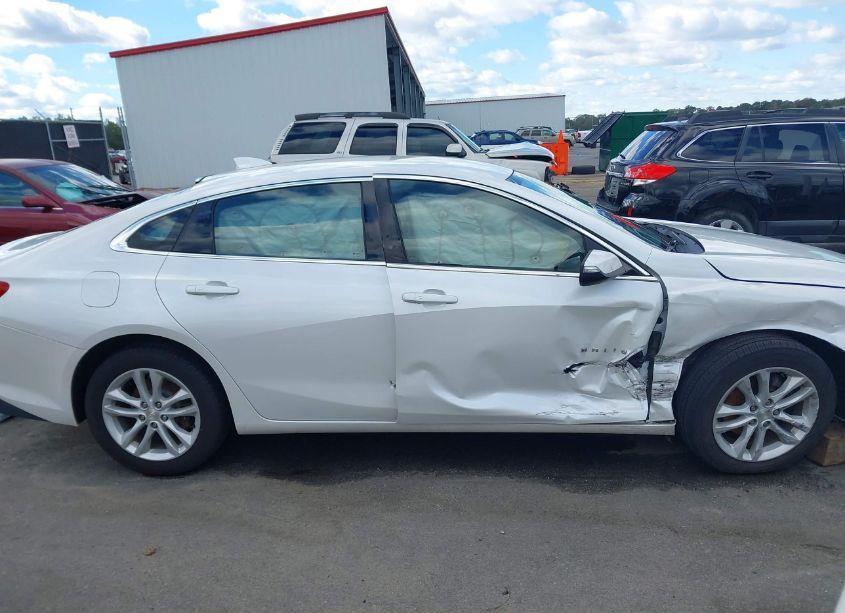 Photo 13 of 2016 Chevrolet Malibu 1LT (VIN 1G1ZE5ST6GF241249)