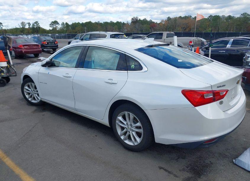 Photo 3 of 2016 Chevrolet Malibu 1LT (VIN 1G1ZE5ST6GF241249)