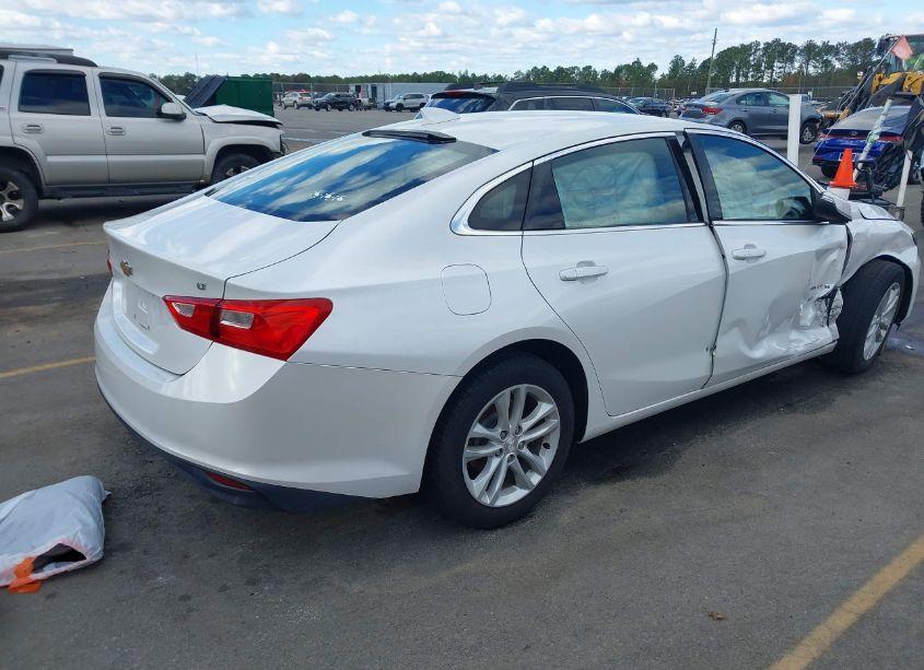 Photo 4 of 2016 Chevrolet Malibu 1LT (VIN 1G1ZE5ST6GF241249)