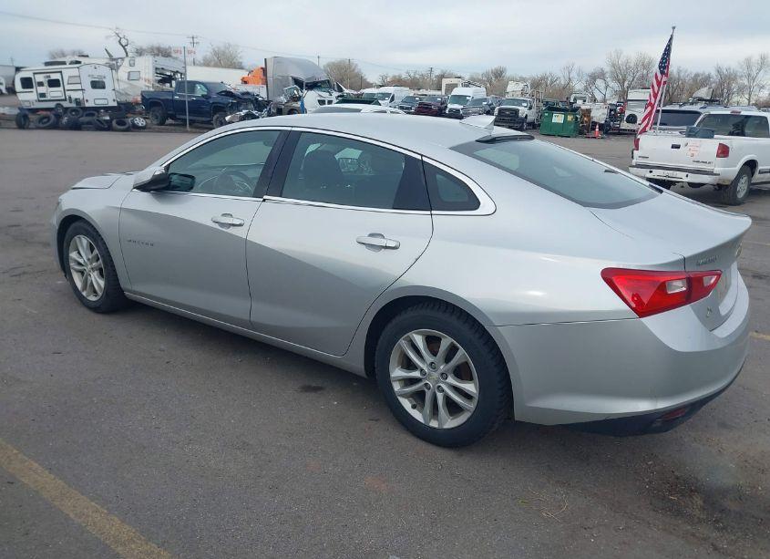 Photo 3 of 2016 Chevrolet Malibu 1LT (VIN 1G1ZE5ST6GF241543)