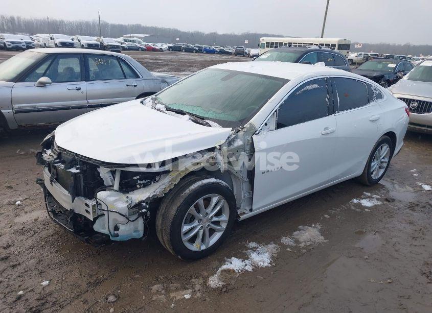 Photo 2 of 2016 Chevrolet Malibu 1LT (VIN 1G1ZE5ST6GF266331)