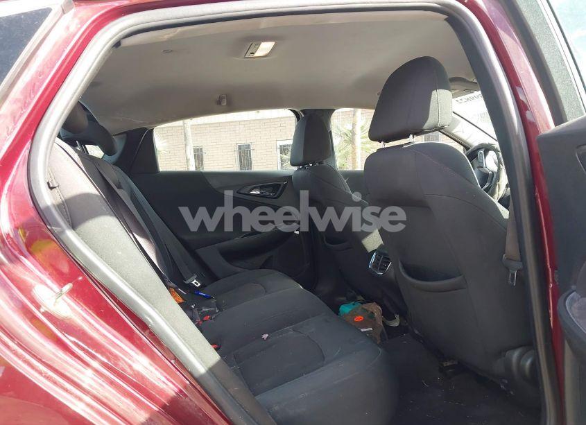 Photo 8 of 2016 Chevrolet Malibu 1LT (VIN 1G1ZE5ST6GF285493)