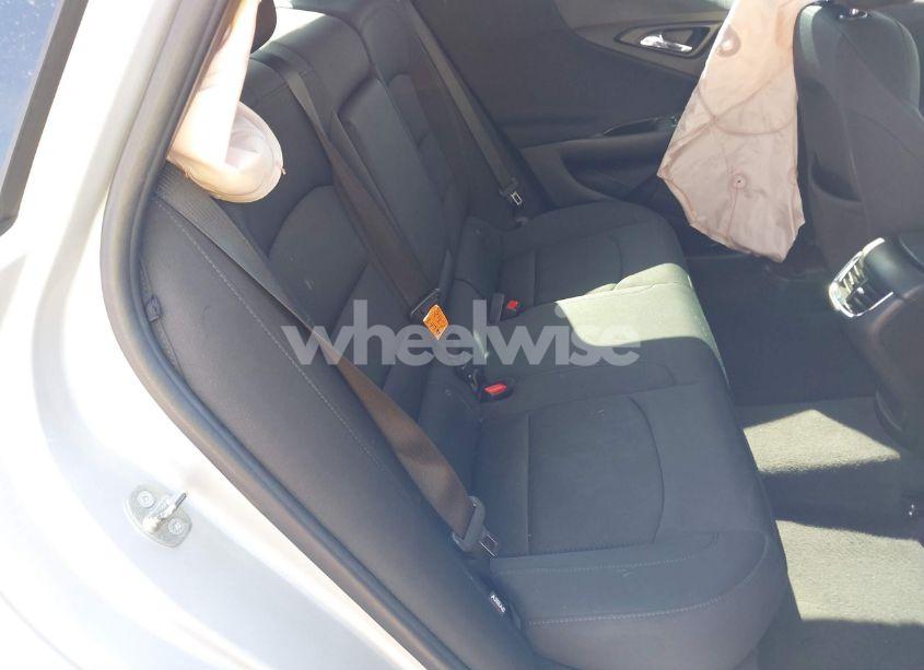 Photo 8 of 2016 Chevrolet Malibu 1LT (VIN 1G1ZE5ST6GF287342)