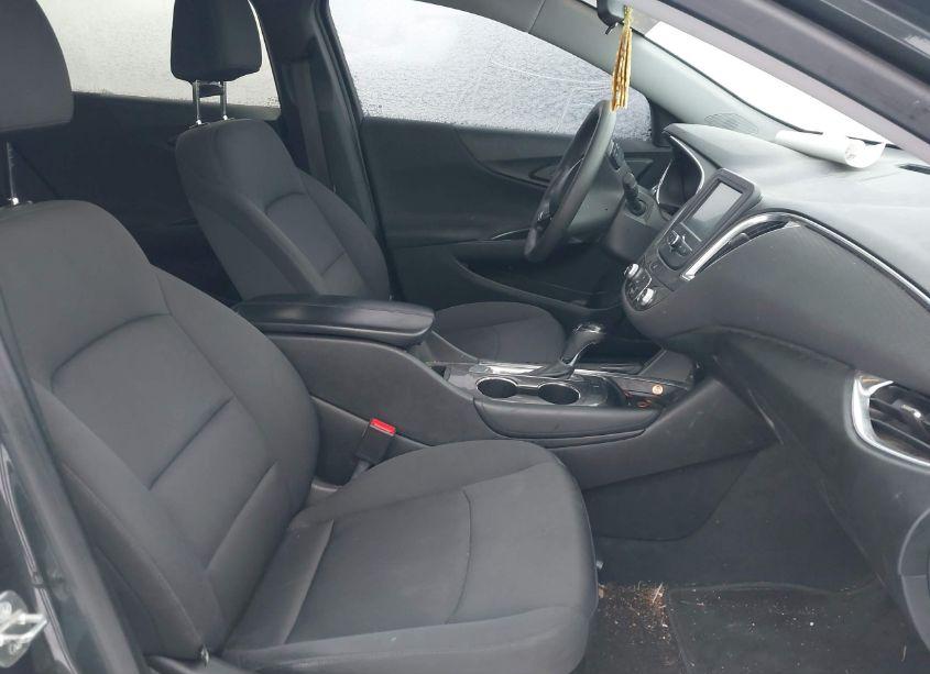 Photo 5 of 2016 Chevrolet Malibu 1LT (VIN 1G1ZE5ST6GF309680)