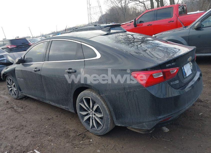 Photo 3 of 2016 Chevrolet Malibu 1LT (VIN 1G1ZE5ST6GF322235)