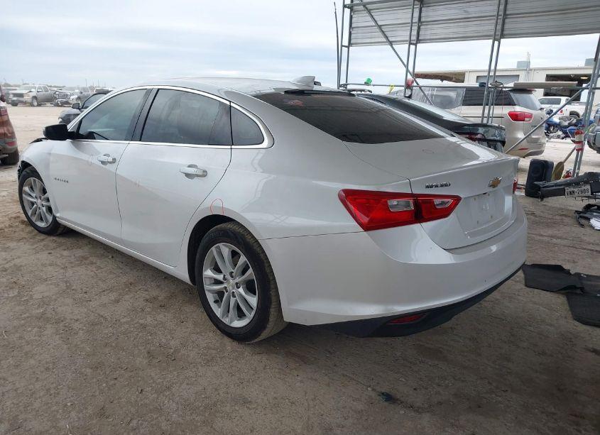 Photo 3 of 2016 Chevrolet Malibu 1LT (VIN 1G1ZE5ST6GF332313)