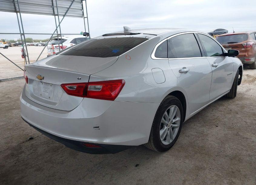 Photo 4 of 2016 Chevrolet Malibu 1LT (VIN 1G1ZE5ST6GF332313)