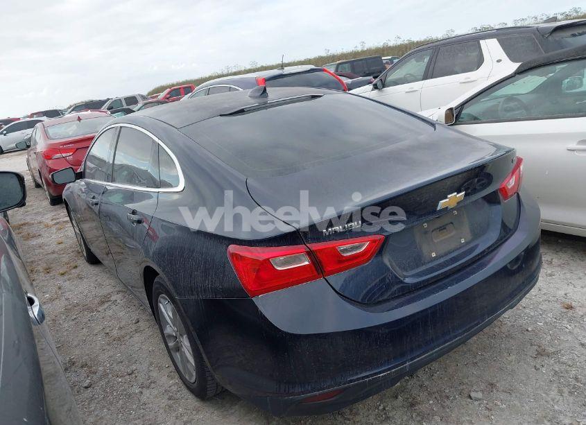 Photo 3 of 2016 Chevrolet Malibu 1LT (VIN 1G1ZE5ST6GF358040)