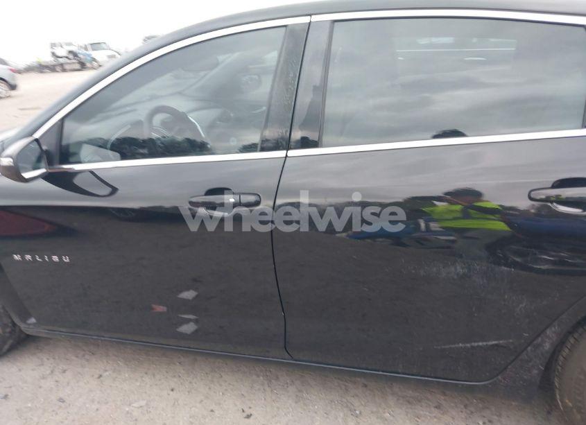 Photo 15 of 2017 Chevrolet Malibu 1LT (VIN 1G1ZE5ST6HF102028)