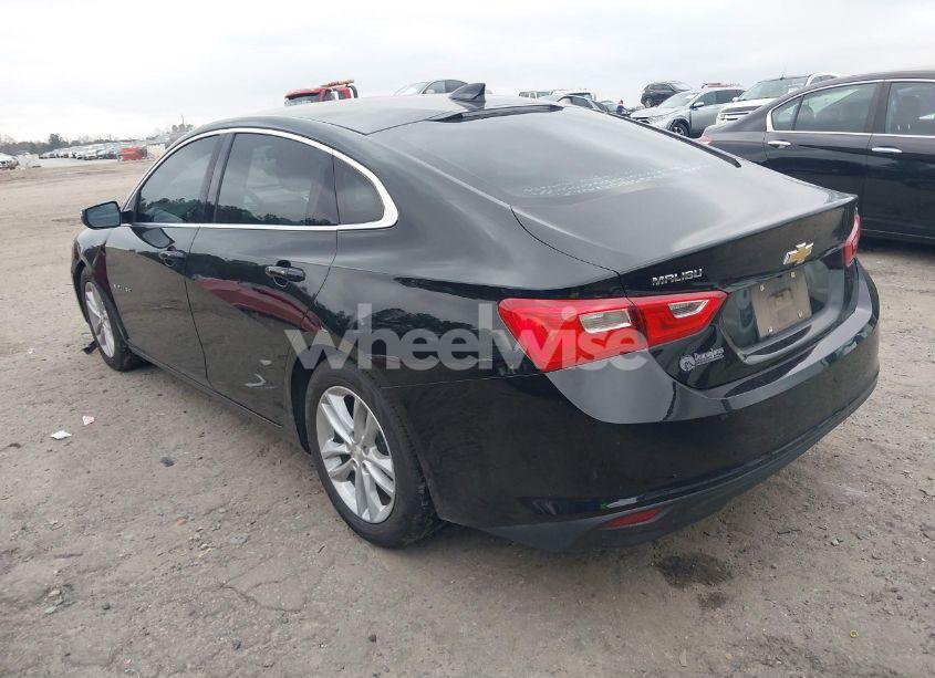 Photo 3 of 2017 Chevrolet Malibu 1LT (VIN 1G1ZE5ST6HF102028)