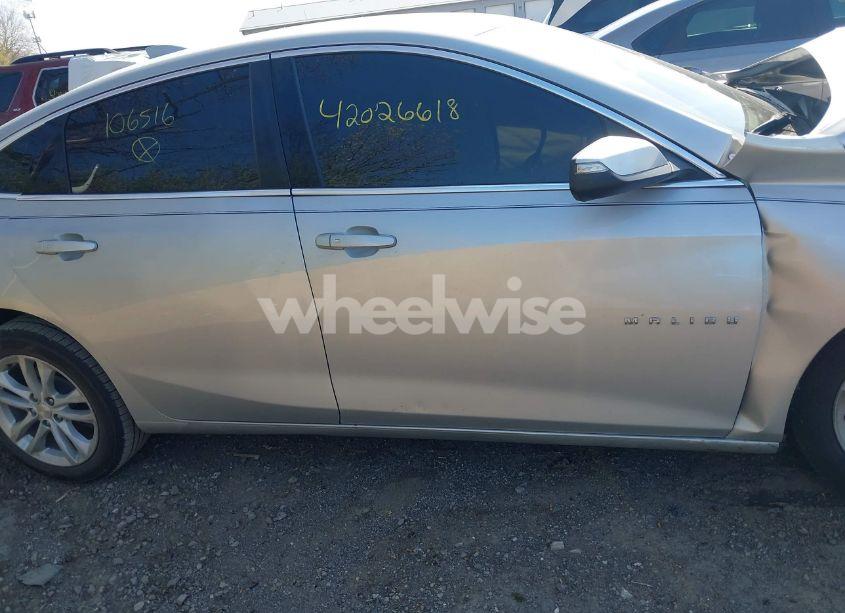 Photo 12 of 2017 Chevrolet Malibu 1LT (VIN 1G1ZE5ST6HF106516)