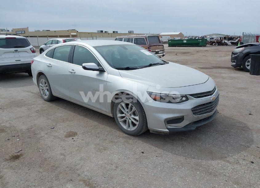 2017 Chevrolet Malibu 1LT (VIN 1G1ZE5ST6HF114325) main photo