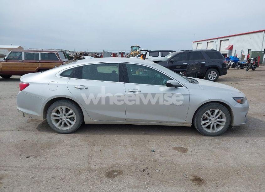 Photo 13 of 2017 Chevrolet Malibu 1LT (VIN 1G1ZE5ST6HF114325)