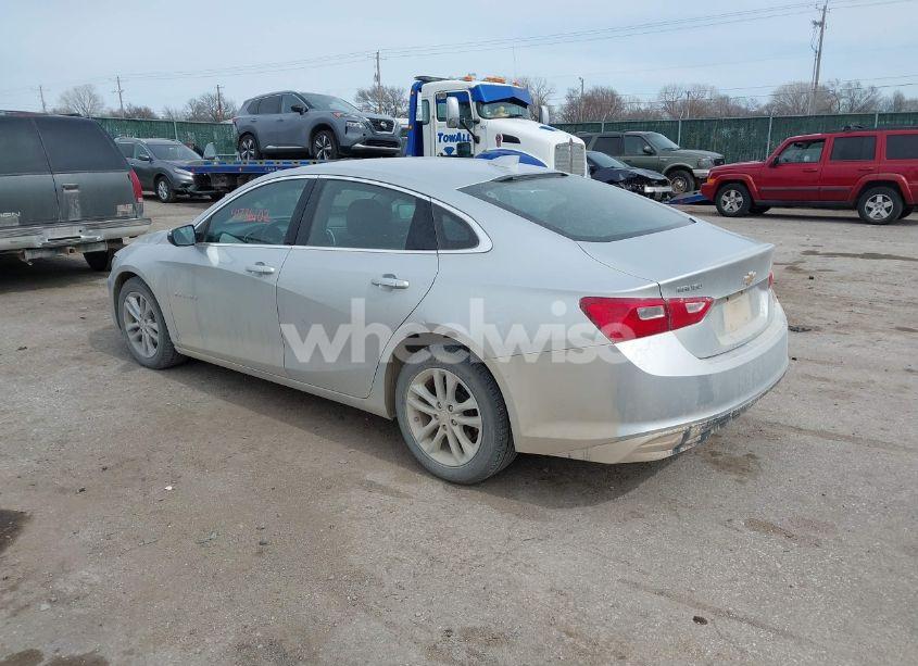 Photo 3 of 2017 Chevrolet Malibu 1LT (VIN 1G1ZE5ST6HF114325)