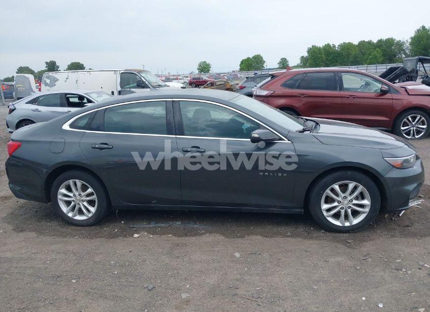 Photo 13 of 2017 Chevrolet Malibu 1LT (VIN 1G1ZE5ST6HF115930)