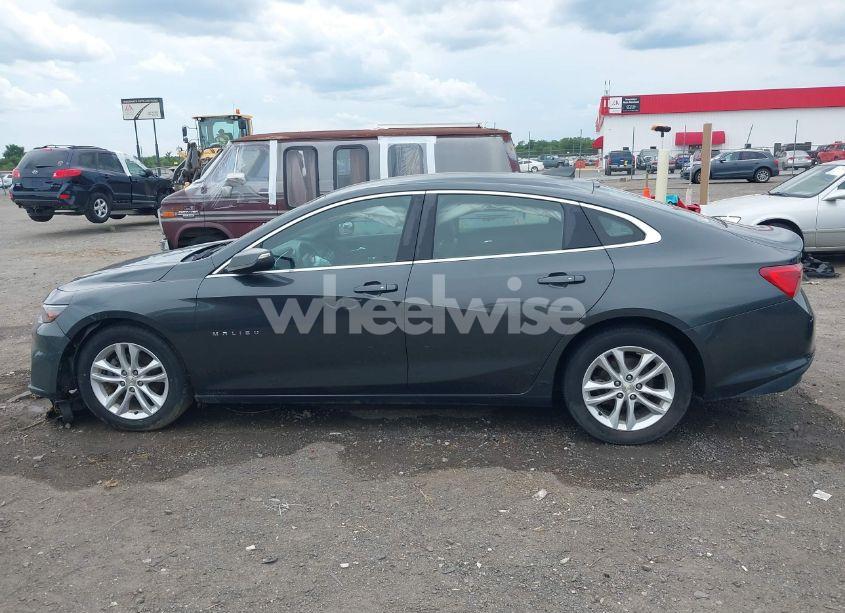 Photo 14 of 2017 Chevrolet Malibu 1LT (VIN 1G1ZE5ST6HF115930)