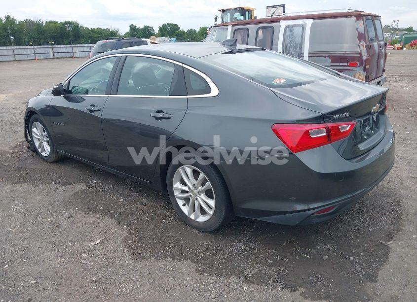 Photo 3 of 2017 Chevrolet Malibu 1LT (VIN 1G1ZE5ST6HF115930)