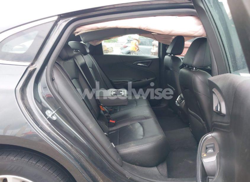 Photo 8 of 2017 Chevrolet Malibu 1LT (VIN 1G1ZE5ST6HF115930)