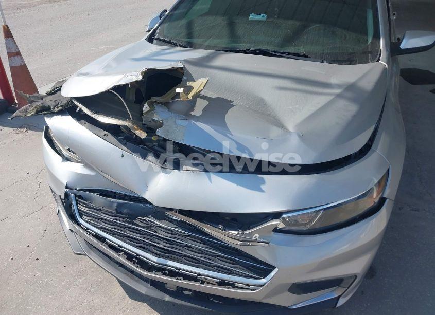 Photo 6 of 2017 Chevrolet Malibu 1LT (VIN 1G1ZE5ST6HF120884)