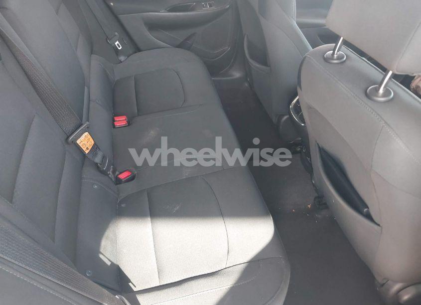 Photo 8 of 2017 Chevrolet Malibu 1LT (VIN 1G1ZE5ST6HF120884)