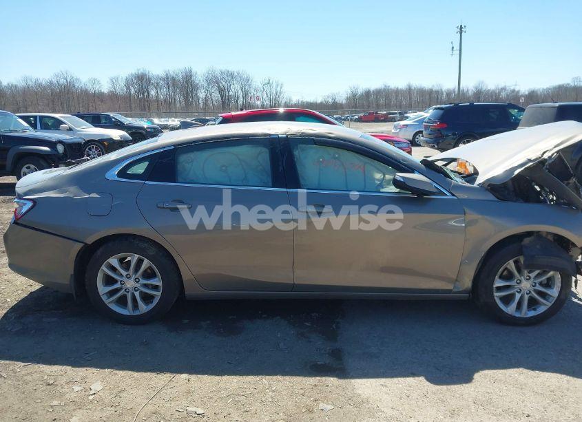 Photo 13 of 2017 Chevrolet Malibu 1LT (VIN 1G1ZE5ST6HF125728)