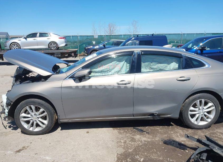 Photo 14 of 2017 Chevrolet Malibu 1LT (VIN 1G1ZE5ST6HF125728)