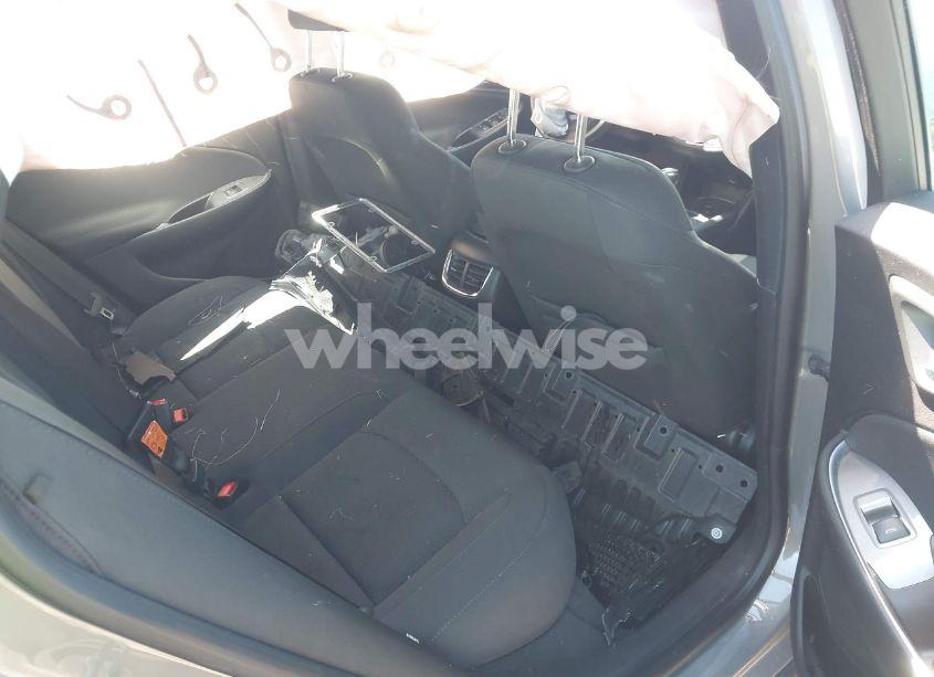 Photo 8 of 2017 Chevrolet Malibu 1LT (VIN 1G1ZE5ST6HF125728)