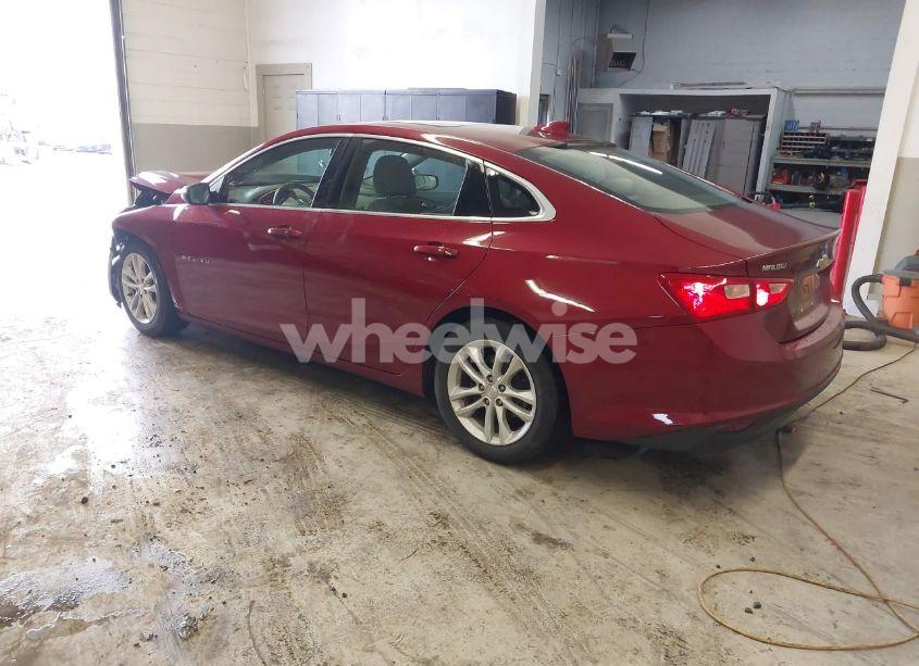 Photo 3 of 2017 Chevrolet Malibu 1LT (VIN 1G1ZE5ST6HF137944)
