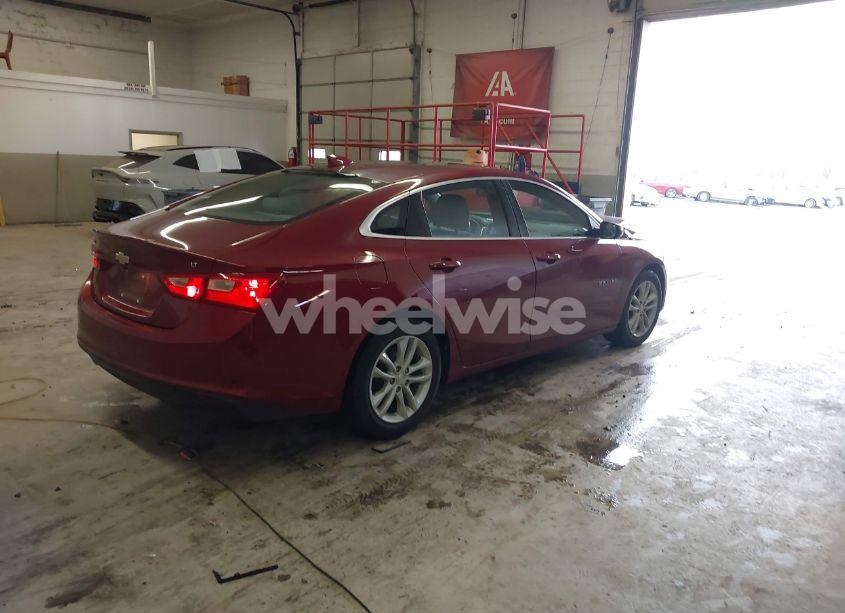 Photo 4 of 2017 Chevrolet Malibu 1LT (VIN 1G1ZE5ST6HF137944)