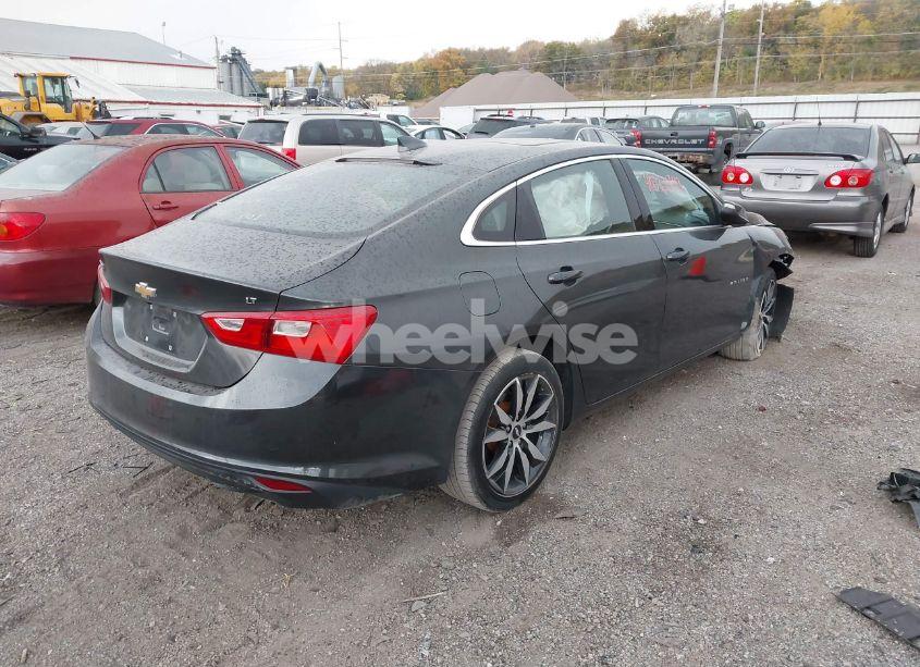 Photo 4 of 2017 Chevrolet Malibu 1LT (VIN 1G1ZE5ST6HF146451)