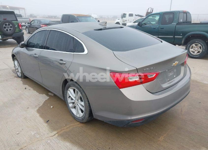 Photo 3 of 2017 Chevrolet Malibu 1LT (VIN 1G1ZE5ST6HF162648)