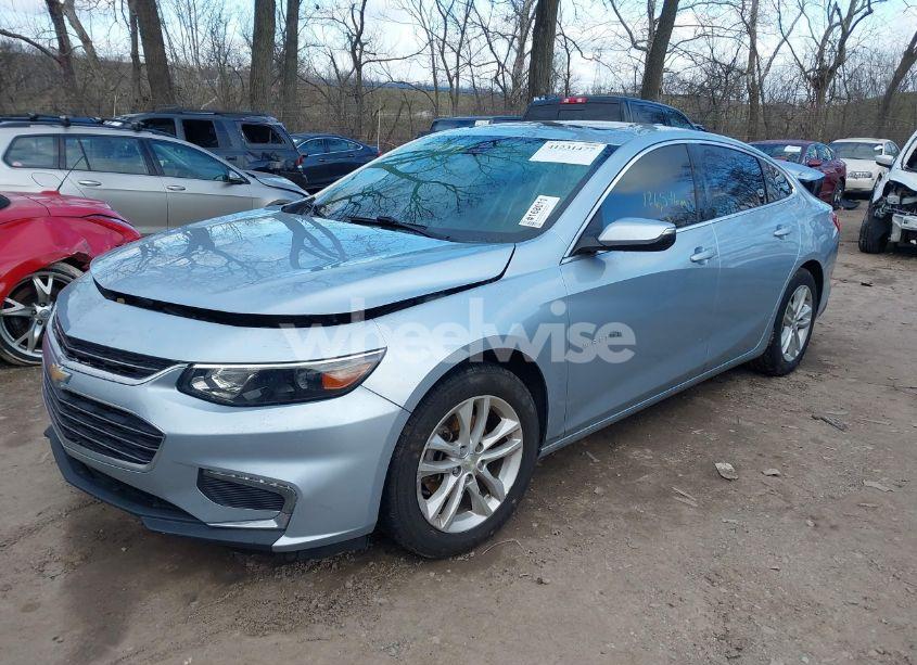 Photo 2 of 2017 Chevrolet Malibu 1LT (VIN 1G1ZE5ST6HF162651)