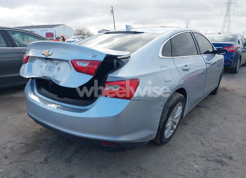 Photo 4 of 2017 Chevrolet Malibu 1LT (VIN 1G1ZE5ST6HF162651)