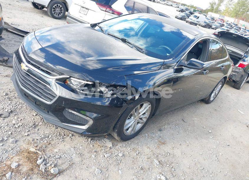 Photo 2 of 2017 Chevrolet Malibu 1LT (VIN 1G1ZE5ST6HF163041)