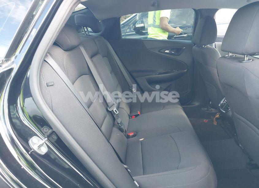 Photo 8 of 2017 Chevrolet Malibu 1LT (VIN 1G1ZE5ST6HF163041)