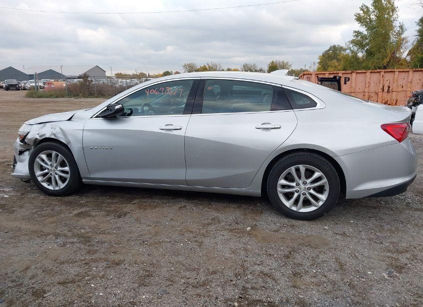 Photo 14 of 2017 Chevrolet Malibu 1LT (VIN 1G1ZE5ST6HF167350)