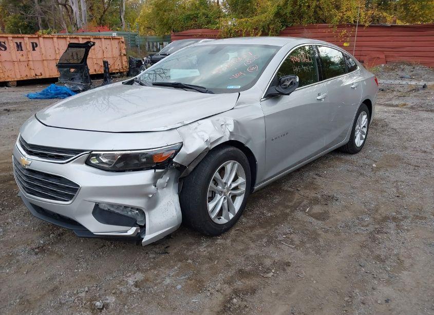 Photo 2 of 2017 Chevrolet Malibu 1LT (VIN 1G1ZE5ST6HF167350)