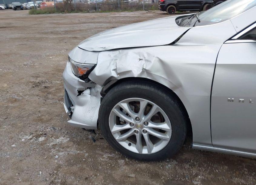 Photo 20 of 2017 Chevrolet Malibu 1LT (VIN 1G1ZE5ST6HF167350)