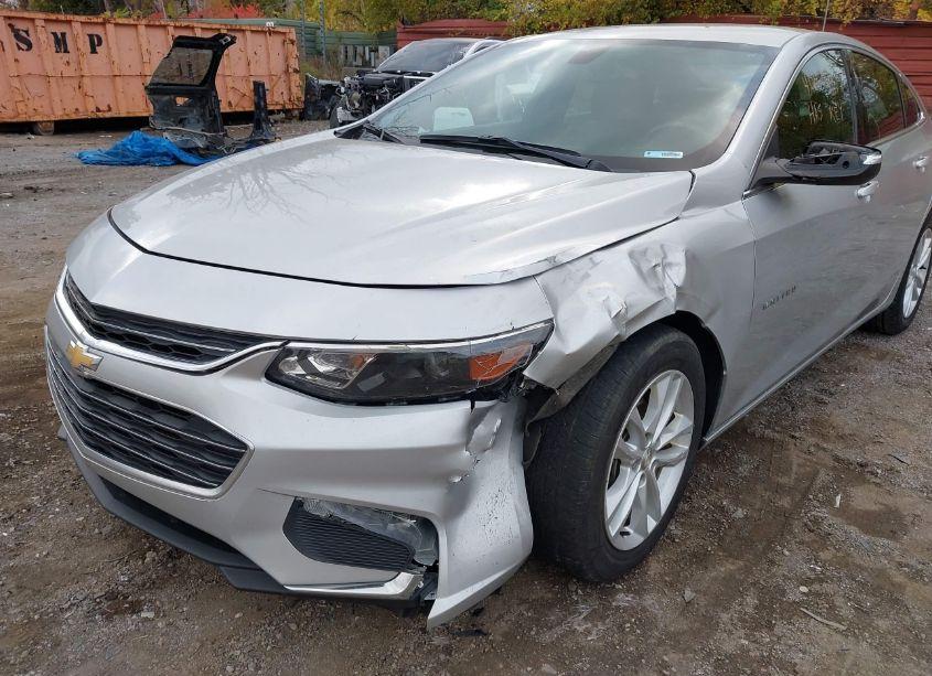 Photo 6 of 2017 Chevrolet Malibu 1LT (VIN 1G1ZE5ST6HF167350)