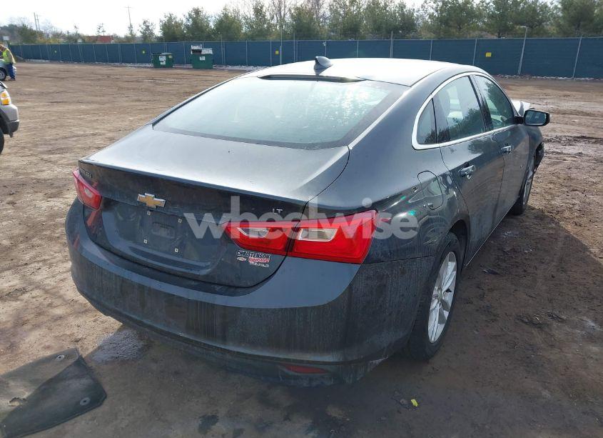 Photo 4 of 2017 Chevrolet Malibu 1LT (VIN 1G1ZE5ST6HF170751)