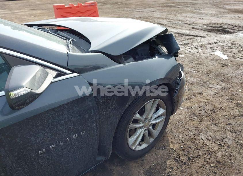 Photo 6 of 2017 Chevrolet Malibu 1LT (VIN 1G1ZE5ST6HF170751)