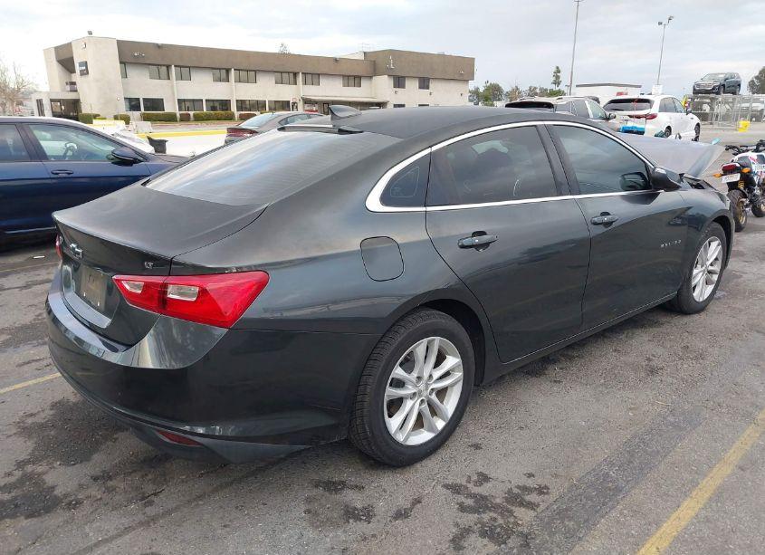 Photo 4 of 2017 Chevrolet Malibu 1LT (VIN 1G1ZE5ST6HF176436)