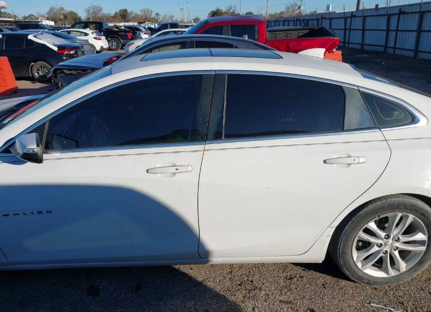 Photo 14 of 2017 Chevrolet Malibu 1LT (VIN 1G1ZE5ST6HF178333)